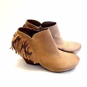 OTBT Folkloric Booties in Desert with wide heel
